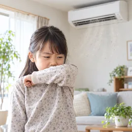 咳き込む子ども